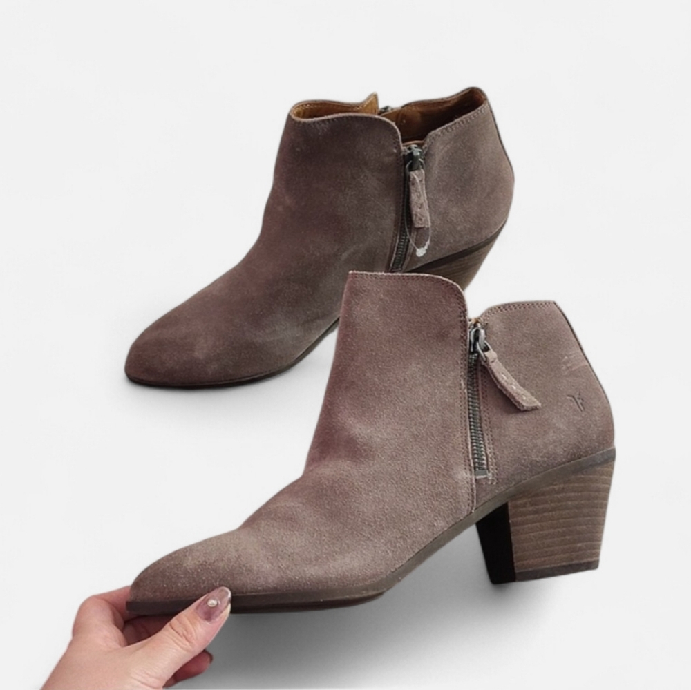 New Frye Women's Suede Ankle Boots In Taupe Size 9.5 - Picture 1 of 13